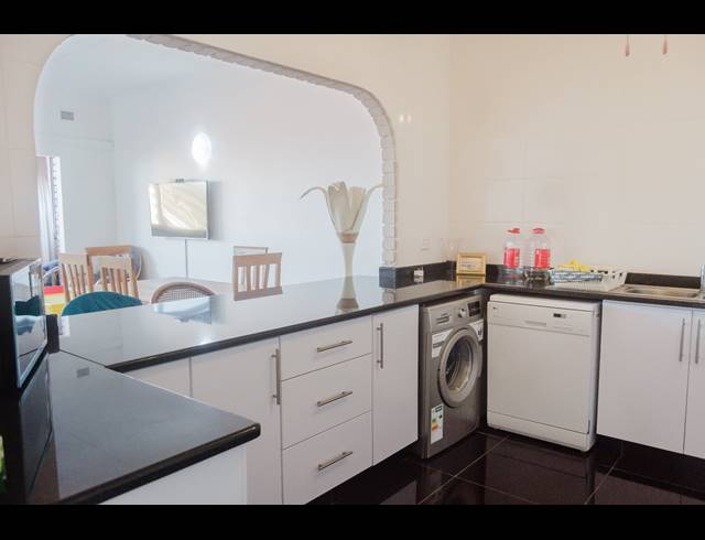 3 BEDROOM APARTMENT FOR SALE IN SCOTTBURGH CENTRAL